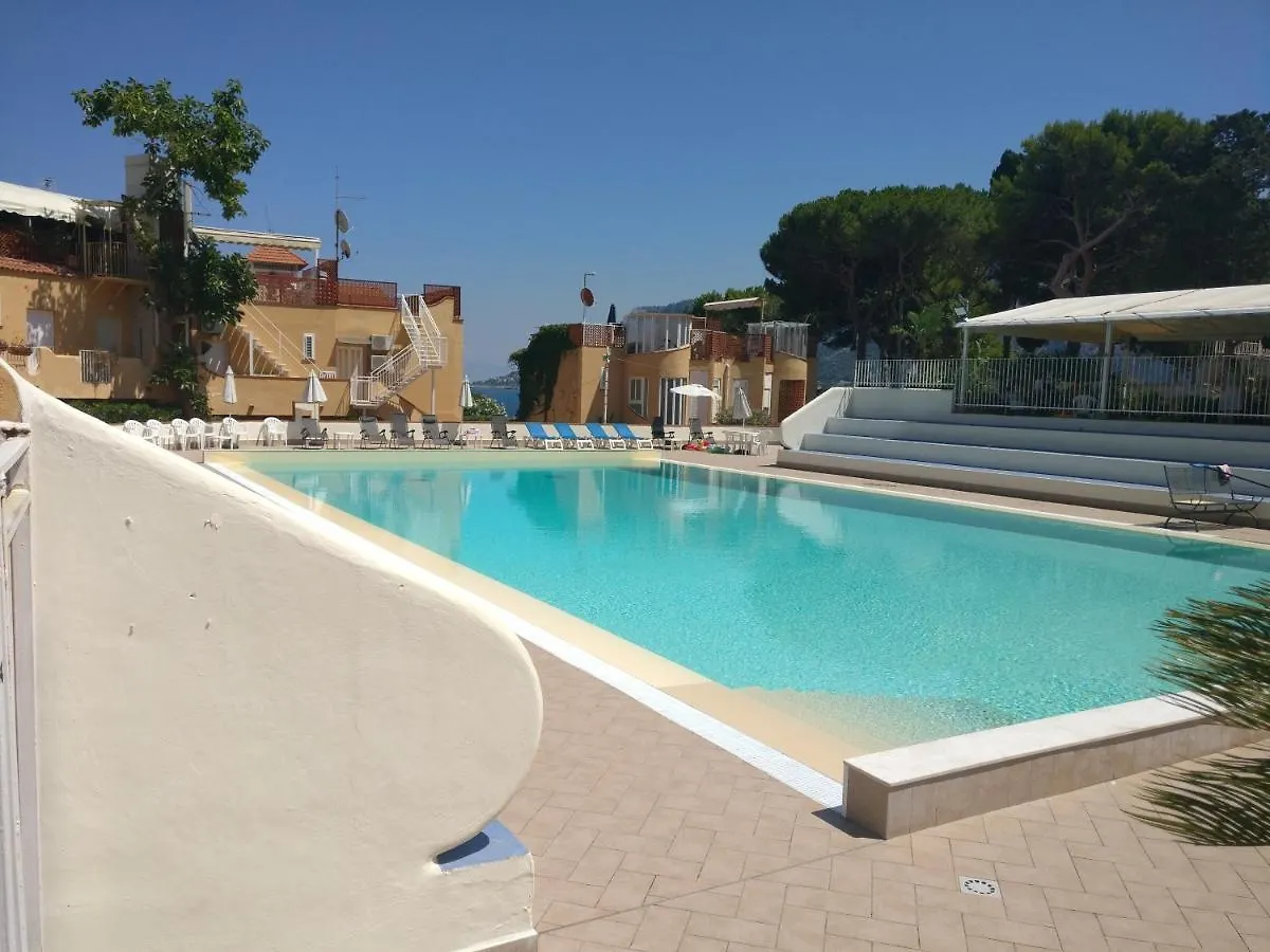 Casa Vacanze Mondello Mare Piscina Chifevi Palermo 0*,  Italia